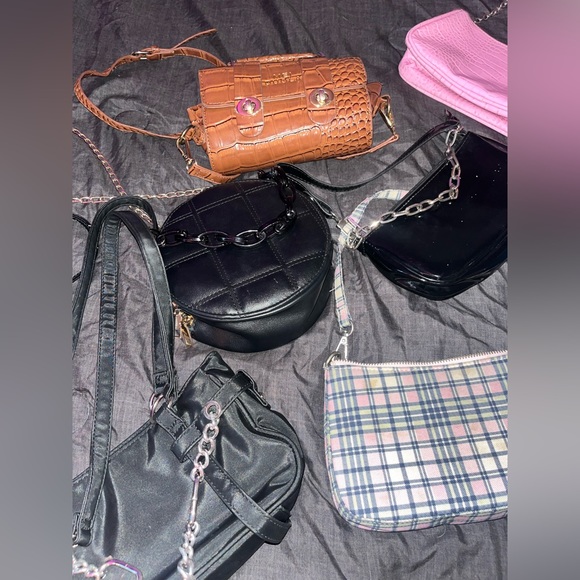 bundle of cute small purses - Picture 3 of 8